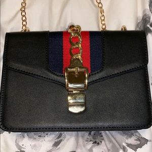 Crossbody purse